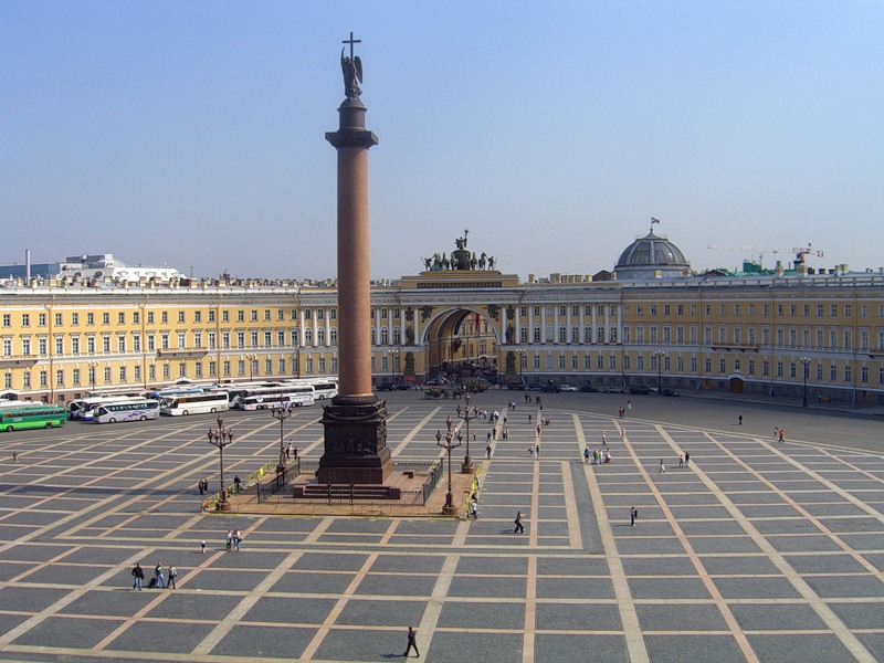 Дворцовая Площадь в Санкт-Петербурге.
